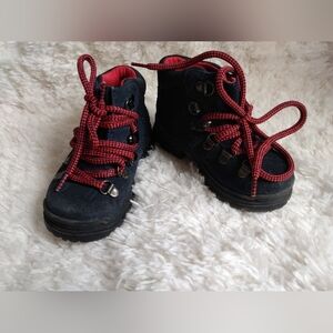 Cherokee toddler boys size 7 1/2 black and red boots